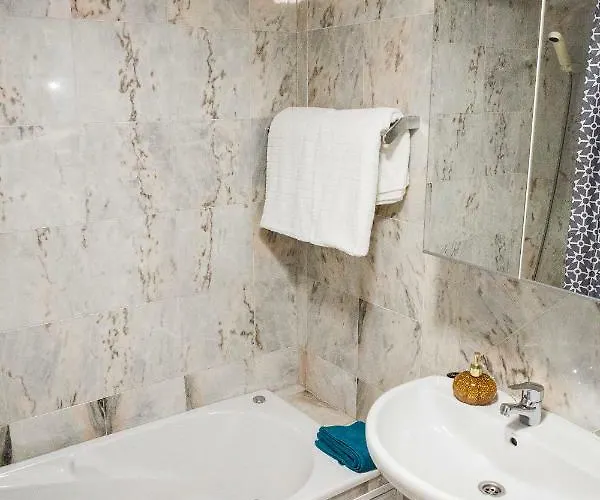 Duplex 2 Bedrooms For With Air Conditioner Apartmán *